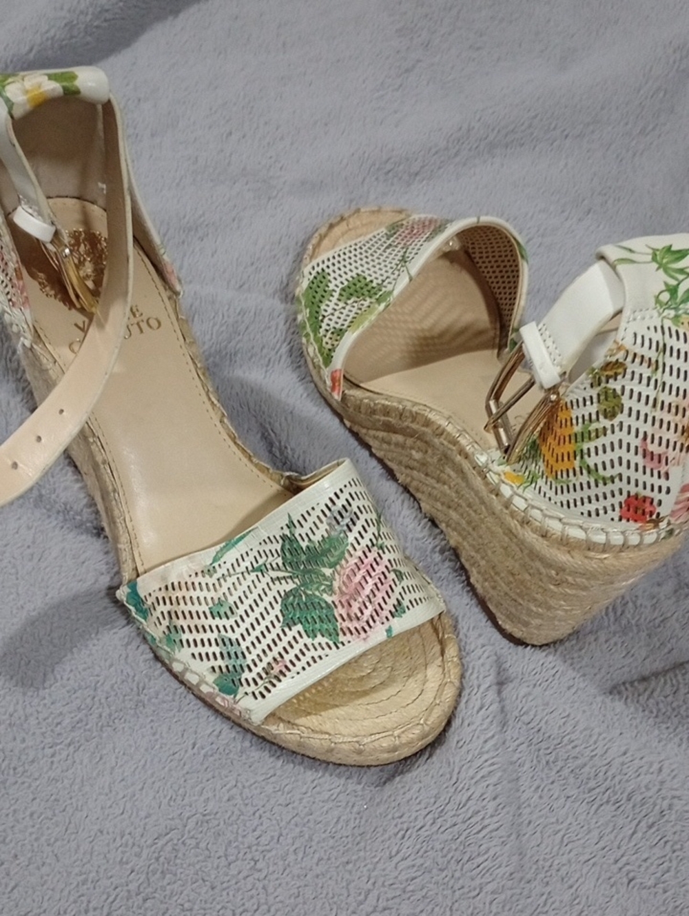 Vince Camuto White Floral Espadrille Wedge Sandals Size 7